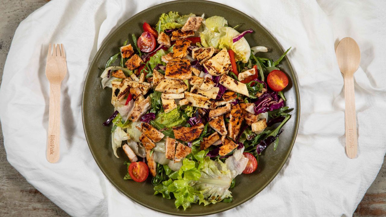 Chicken Halloumi Salad