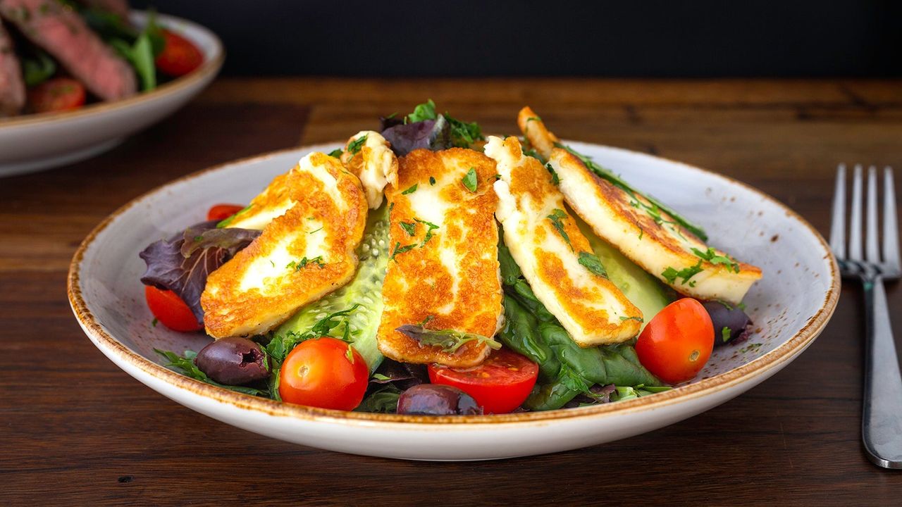 Grilled Halloumi Salad