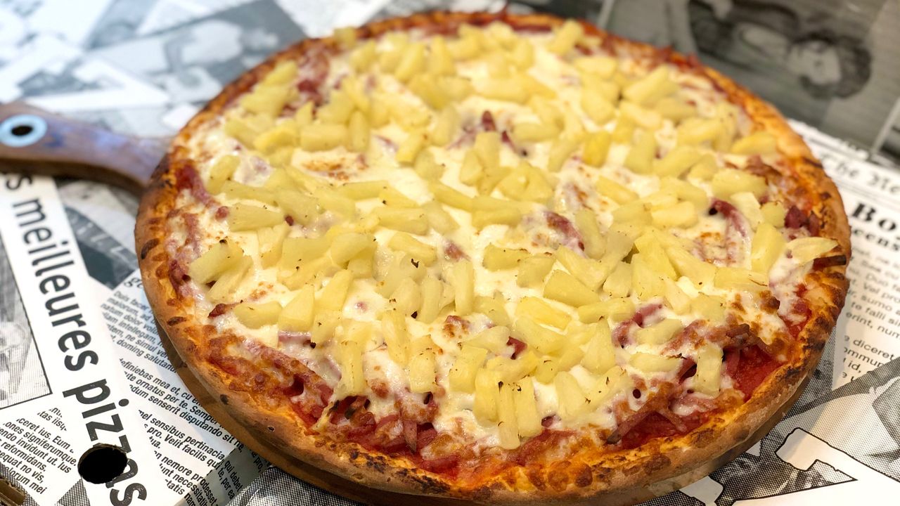 Hawaiian Pizza