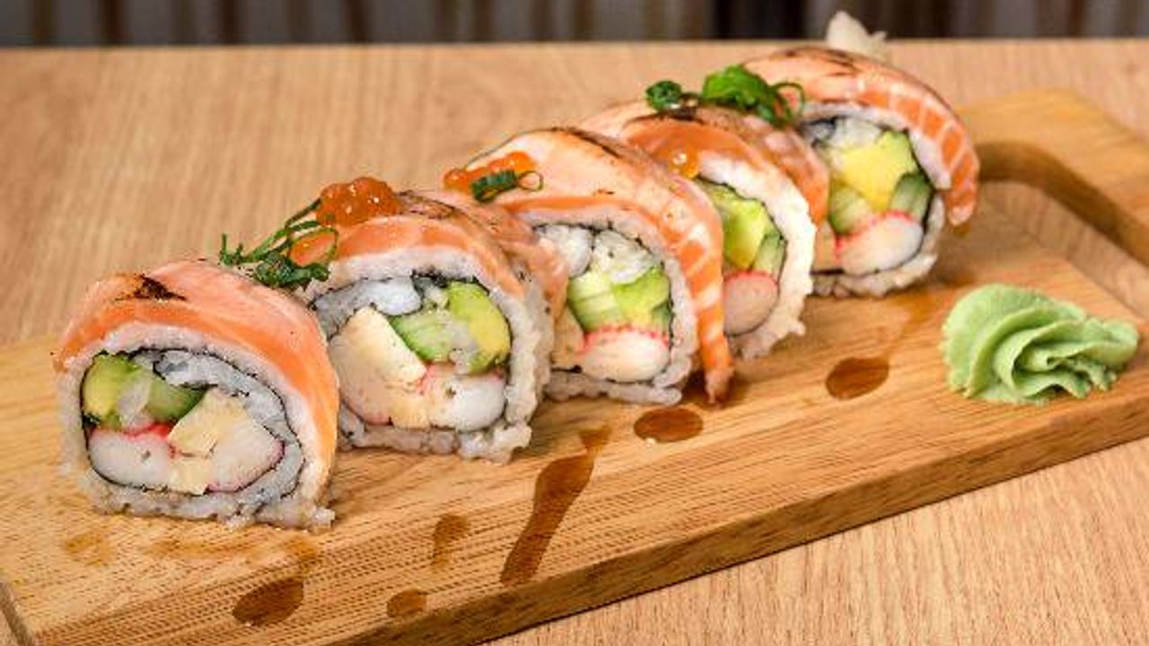 Seared Salmon Roll