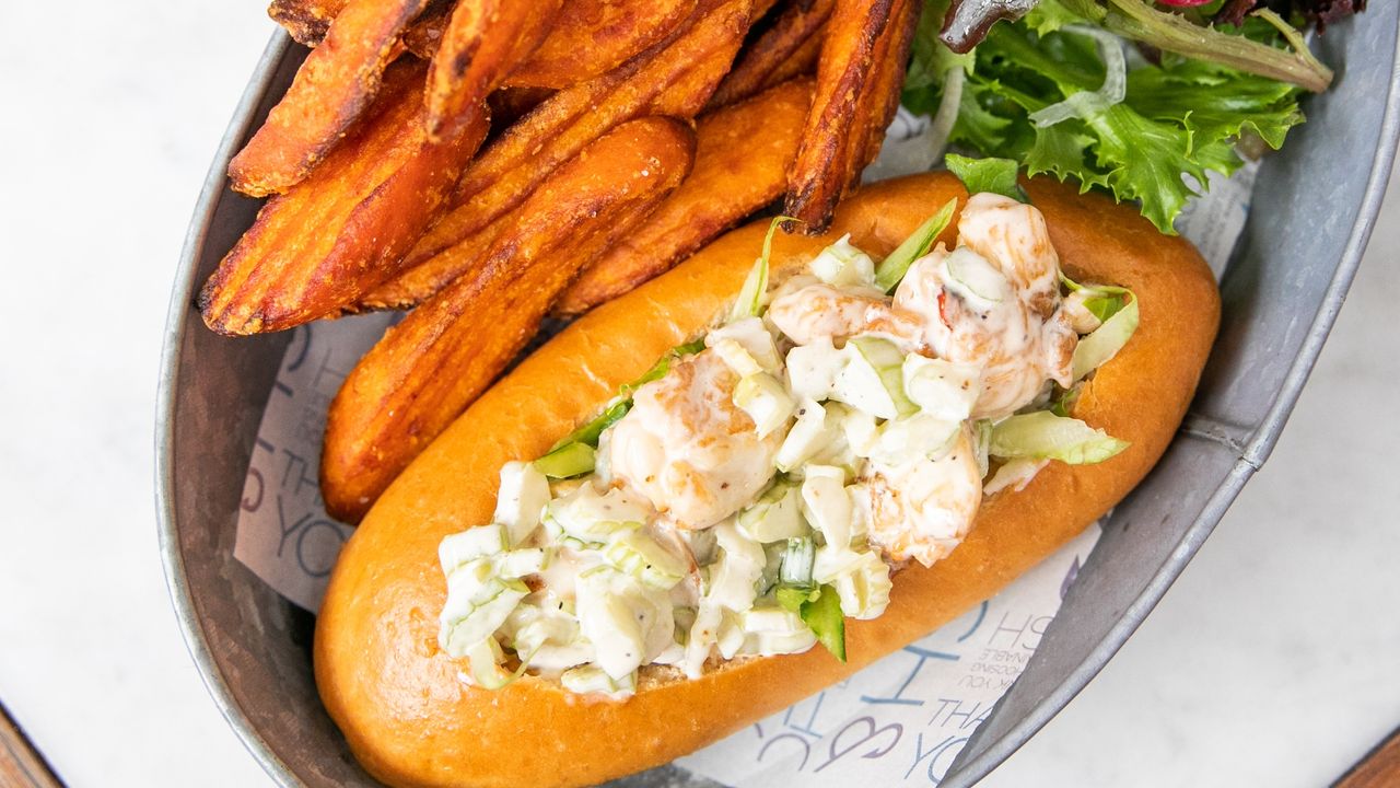 Warm Buttered Lobster & Crab Roll