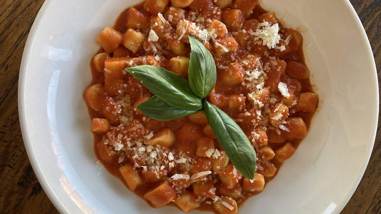 Gnocchi - Napoli & Basil Sauce (u)