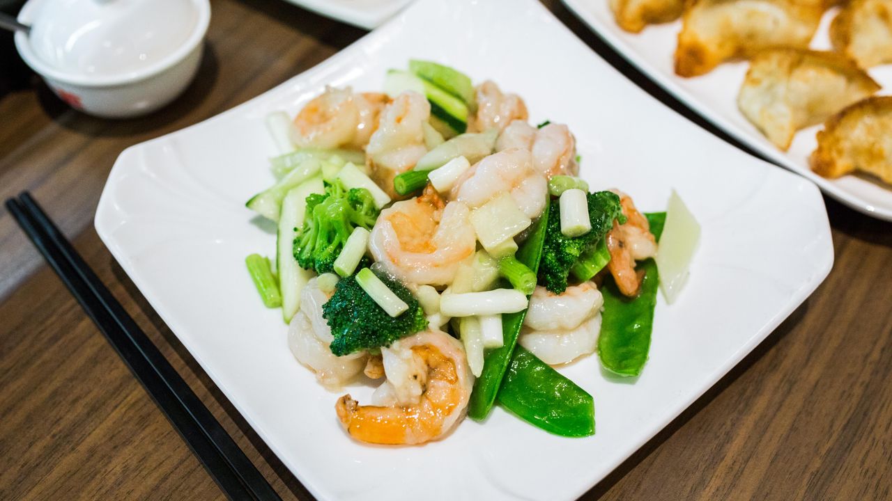 204 Stir-fried King Prawn with Ginger and Shallots