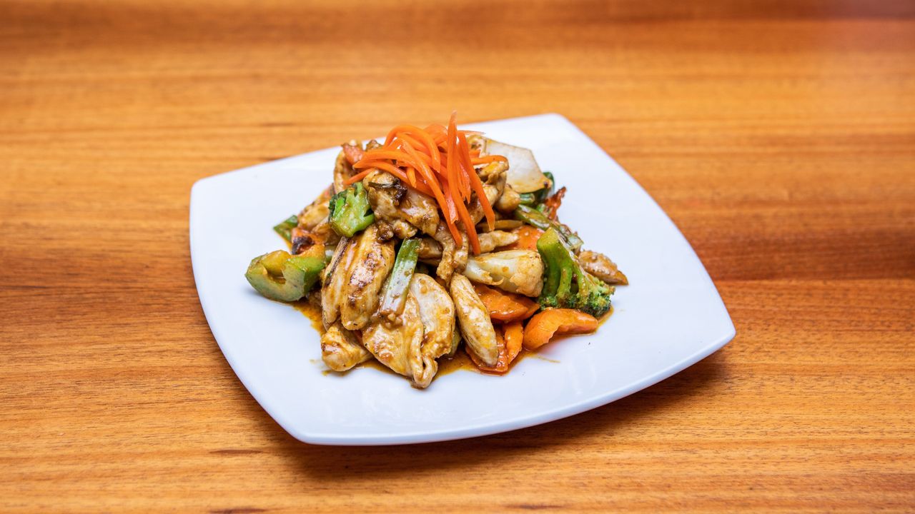 Chicken Stir Fried with Satay Sauce