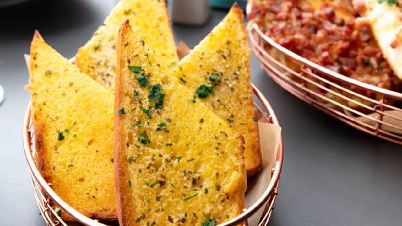 Herb & Garlic Bread (V)
