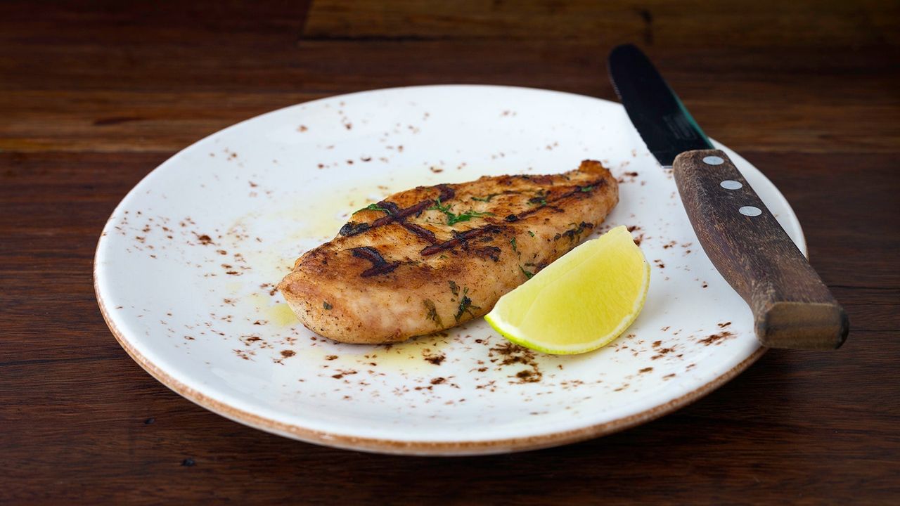 Free Range Grilled Chicken Breast (Skin Off)