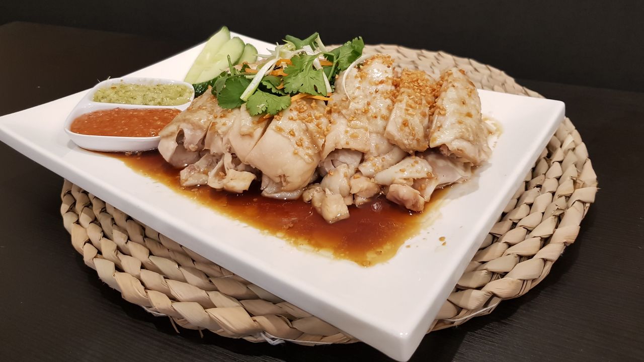 Hainanese Chicken (Half)