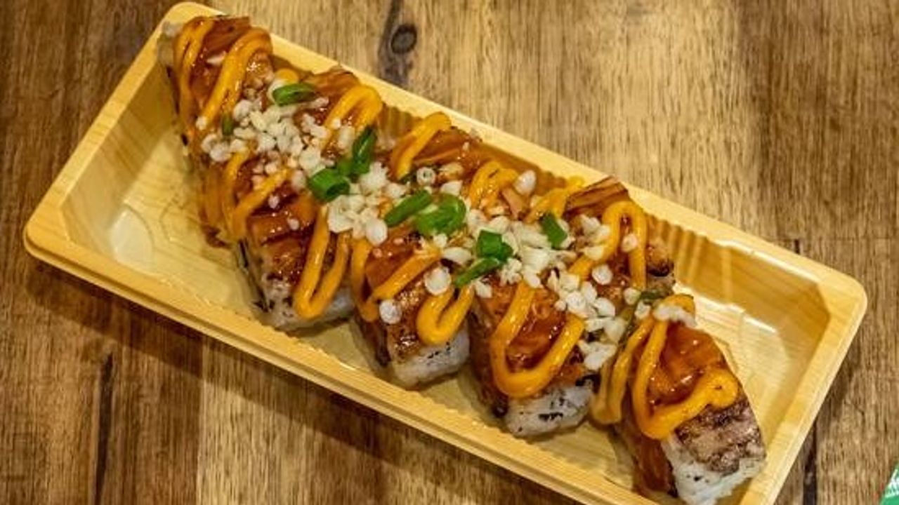 Grilled Spicy Salmon Roll