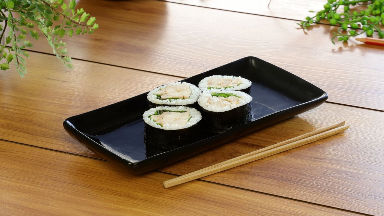 Teriyaki Chicken Roll (4 Pieces)