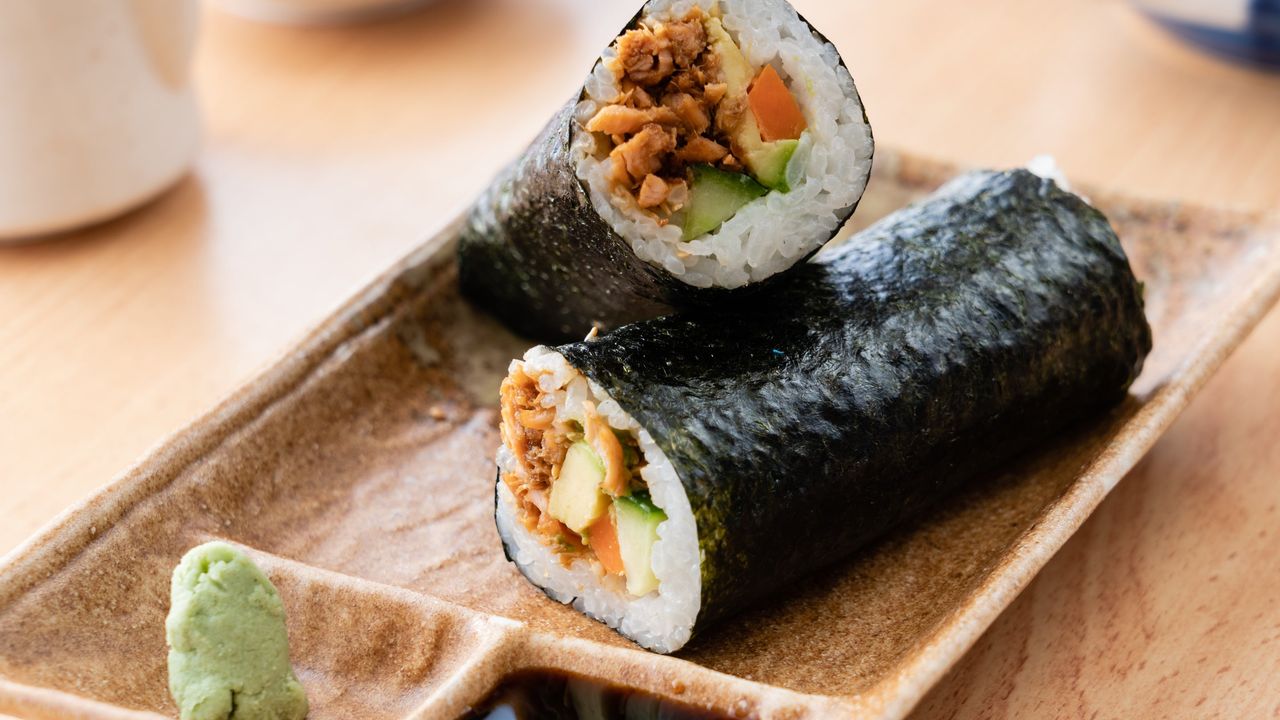 Tropical Shoyu Salmon Sushi Pack