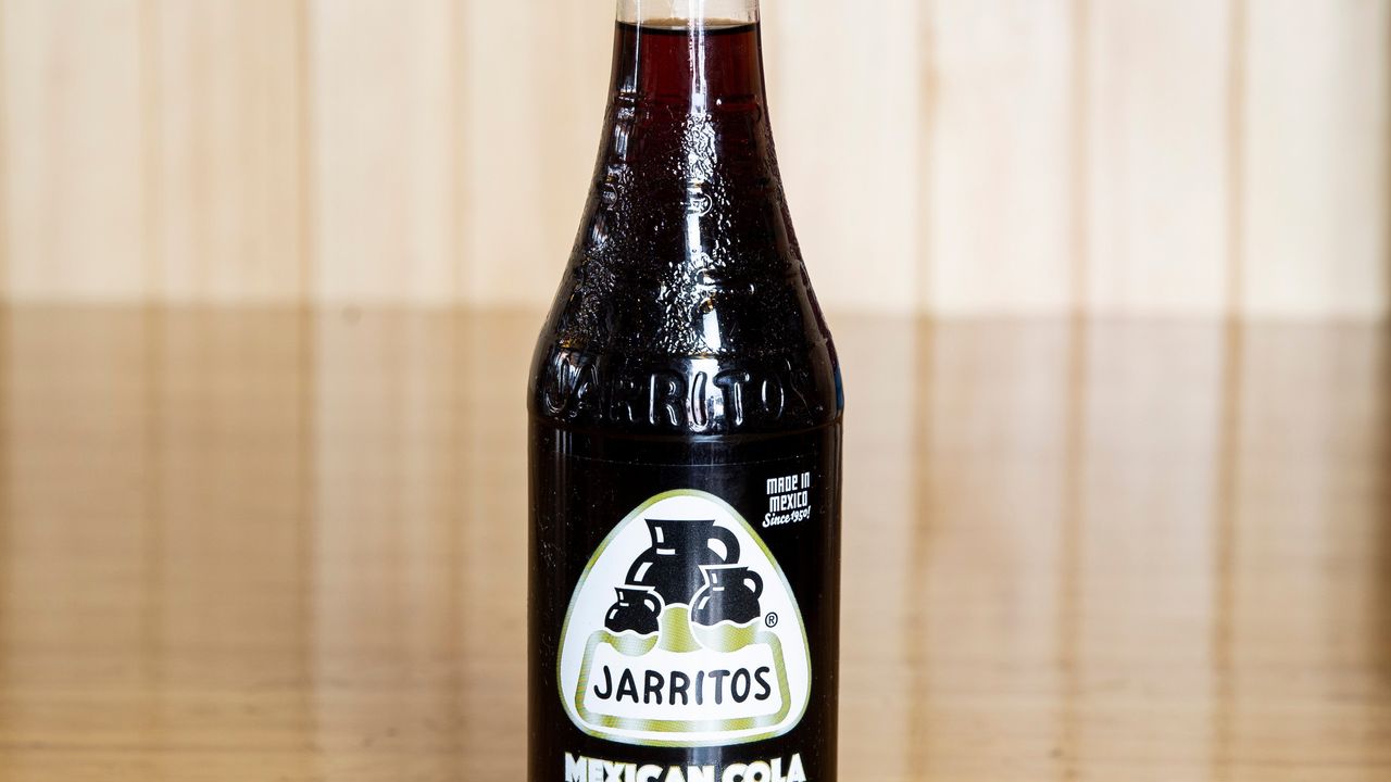 Jarritos Cola Bottle 370ml