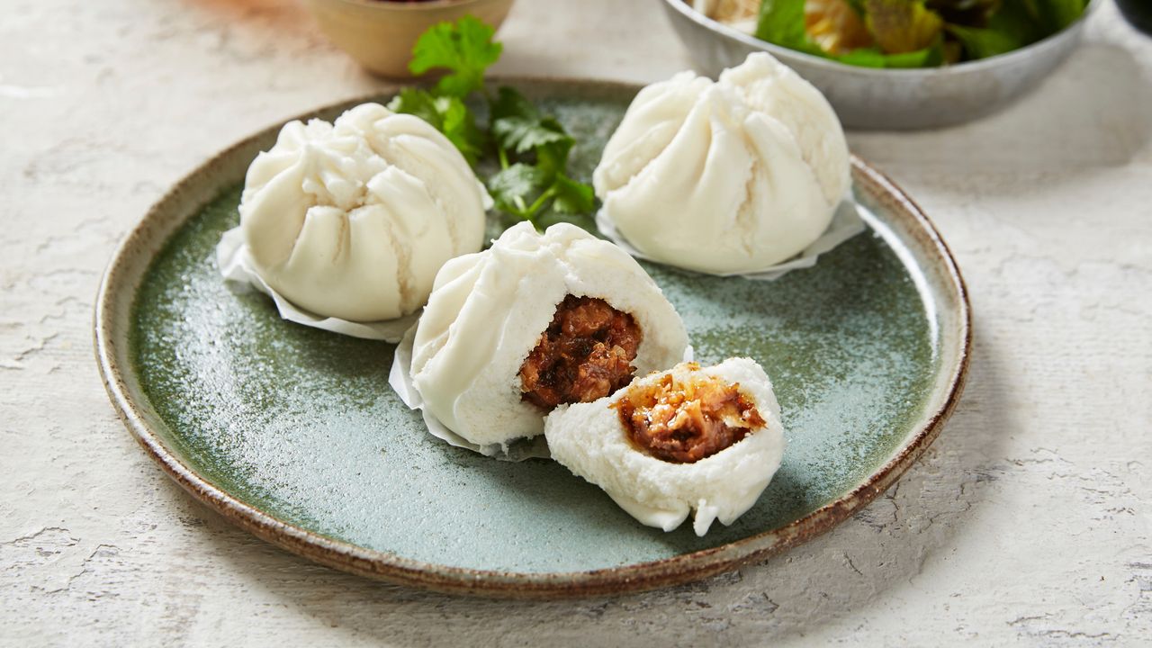 B1. Bbq Pork Bun / Bánh Bao Xá Xíu
