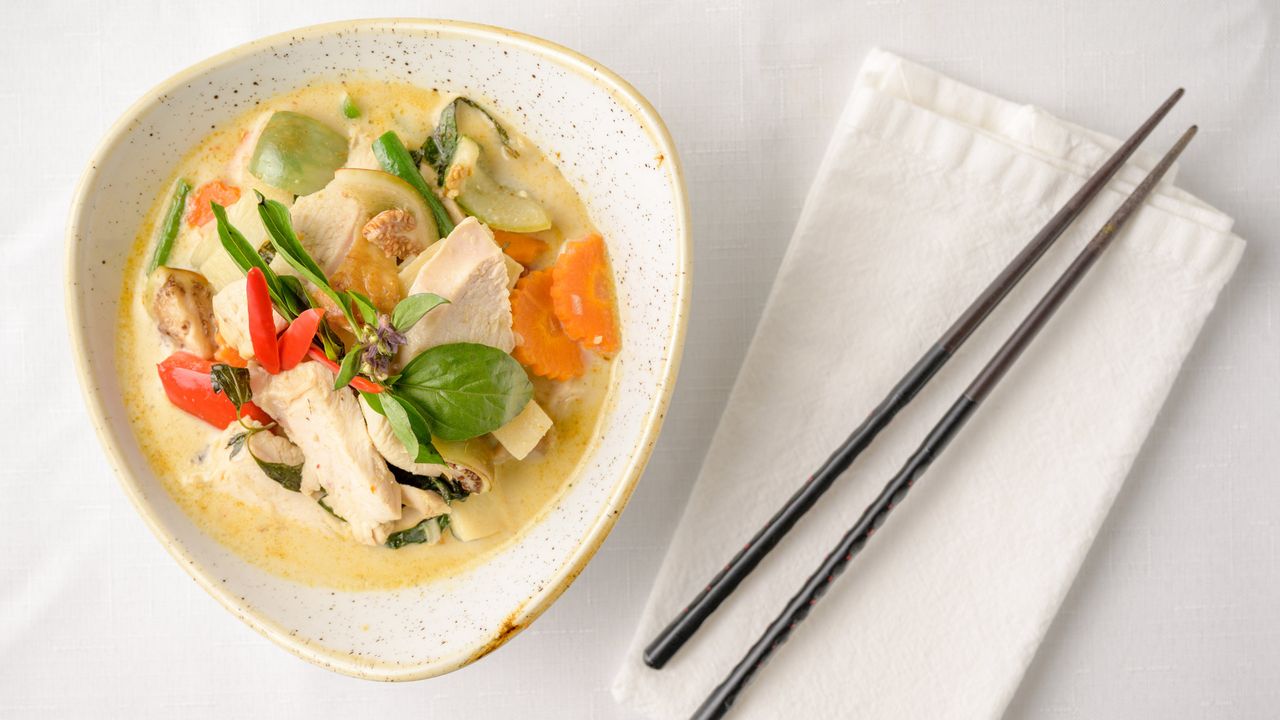 Green Curry with Bbq Chicken