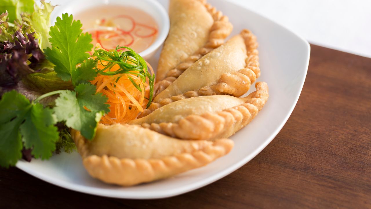 Vegetarian Curry Puffs (4 Pieces)