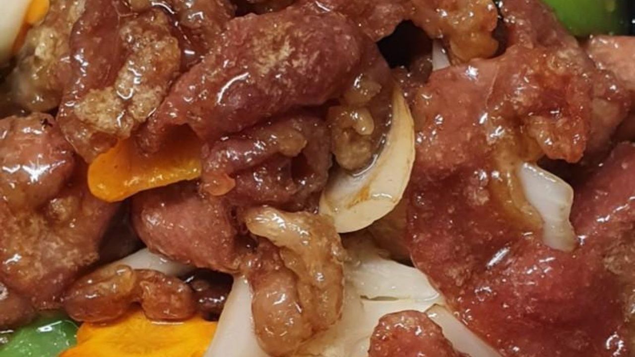 Pork in Plum Sauce Sizzling