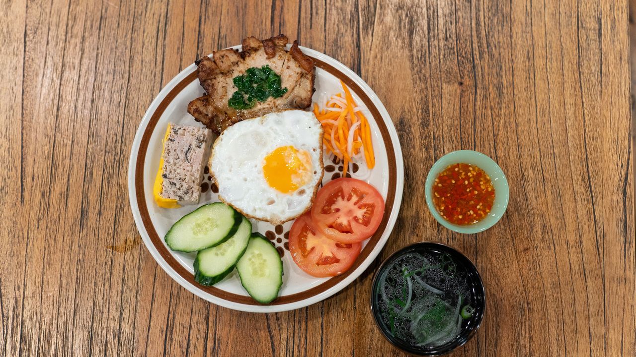 Broken Rice - Cơm Tâ ́m