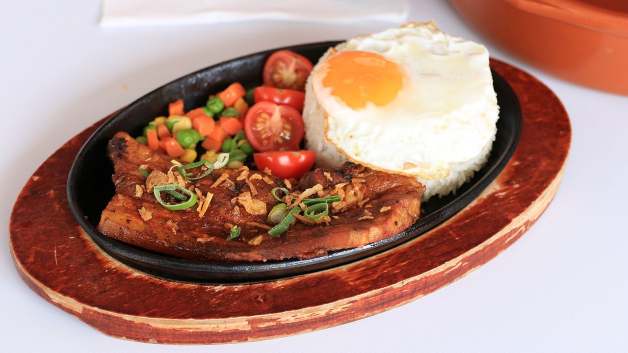C17.Sizzling Pork Leimpo
