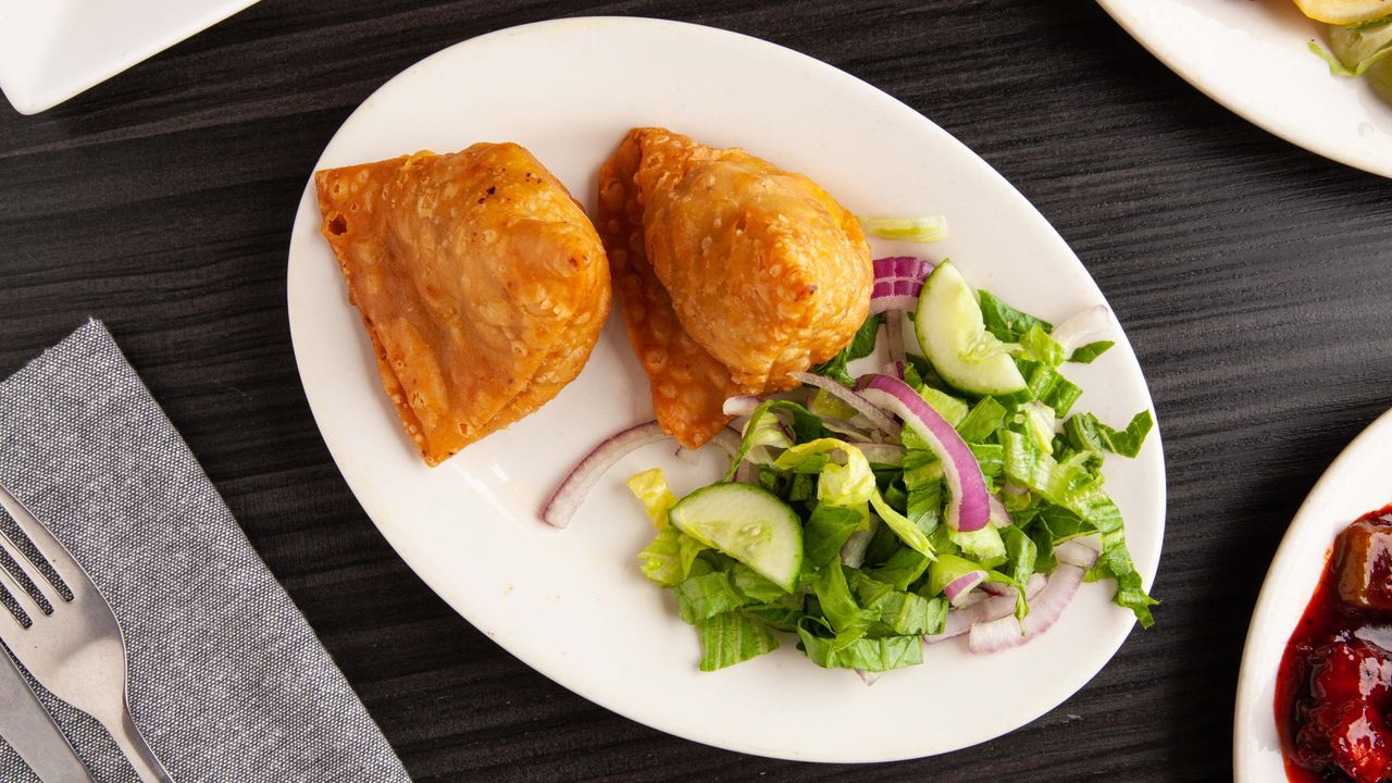 Vegetable Samosa (2pcs/Serve)