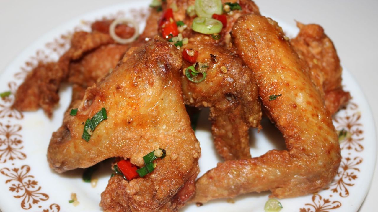Deep Fried Spicy Chicken Wings (4)