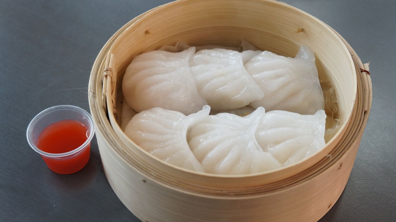 Steamed Dumplings with Prawns (6 Pieces)