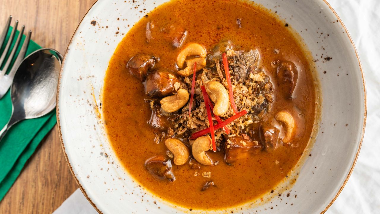 27. Massamam Curry