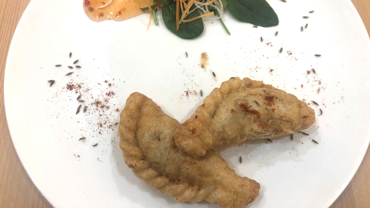 Homemade Beef Curry Puffs (2 Pieces)