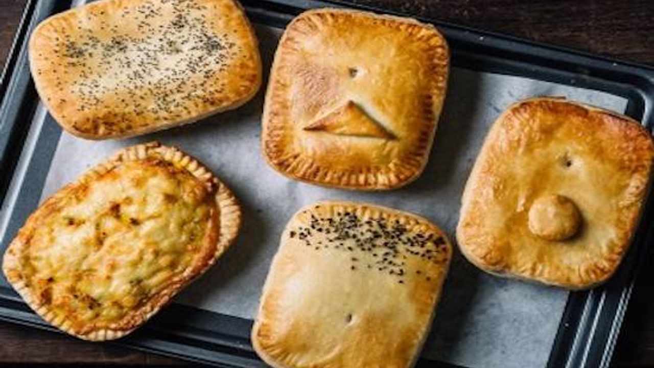 Take Home Dinner Deal (Choose any 5 Pies) - Heat at Home