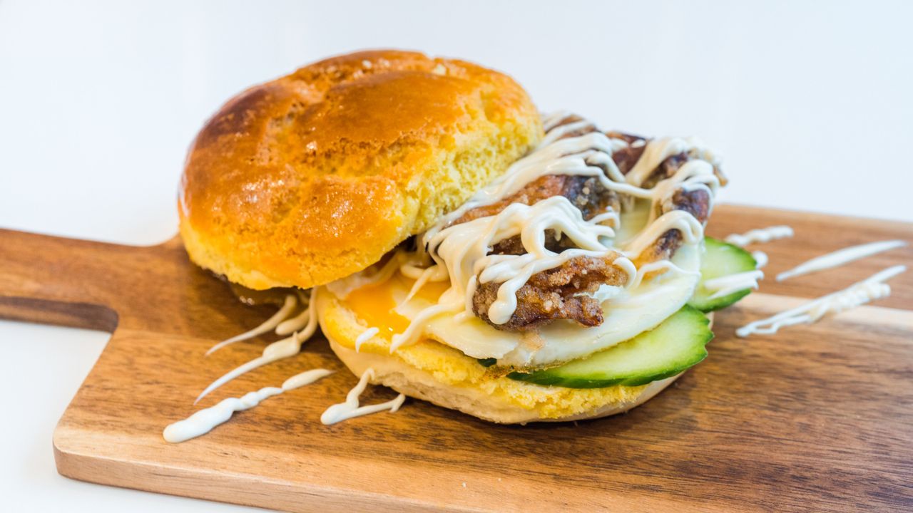 Soft Shell Crab & Egg in Pineapple Bun