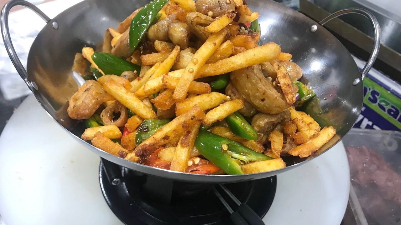 Dry Pot Pork Intestine with Chili