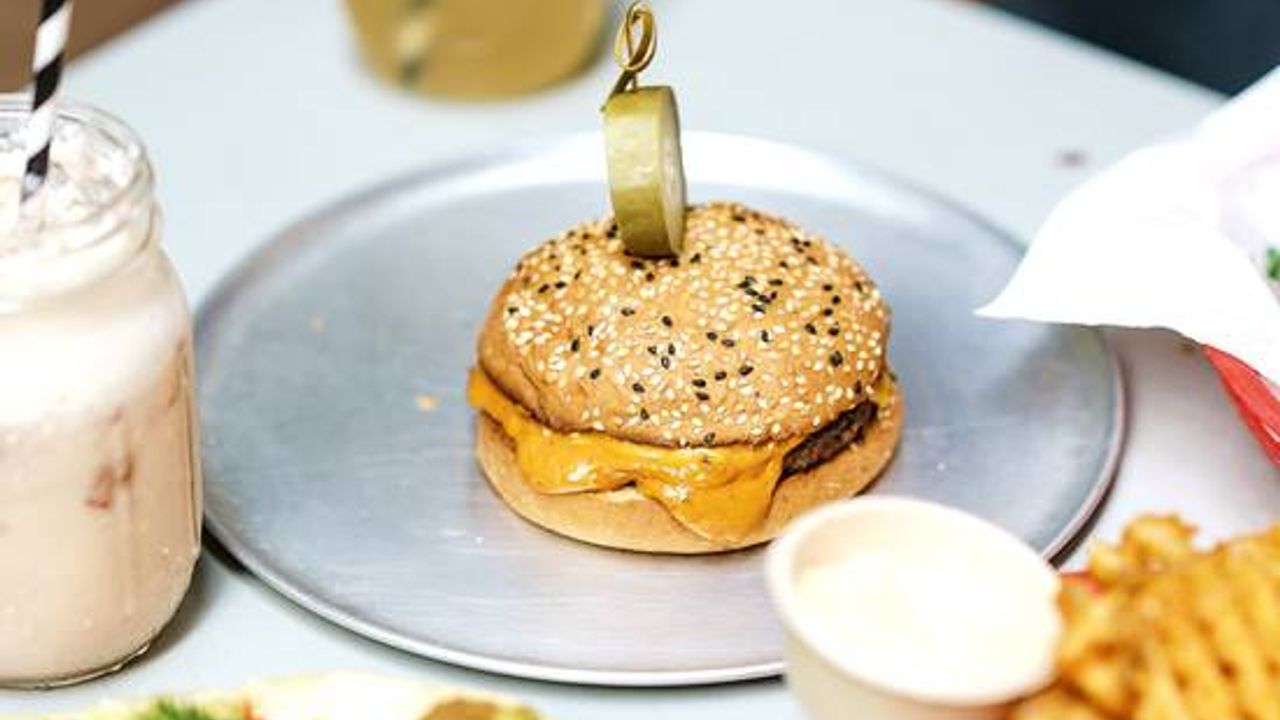 Brooklyn Cheeseburger