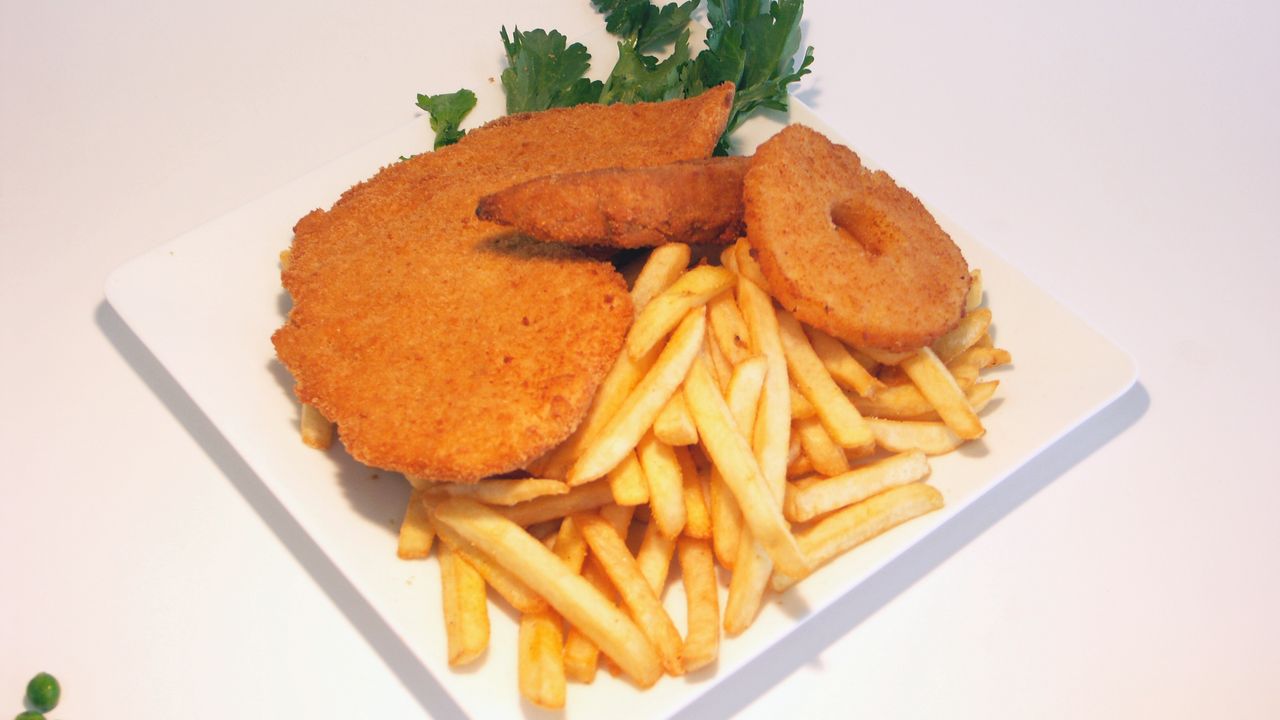 Chicken Schnitzel - Hawaiian Pack with Chips