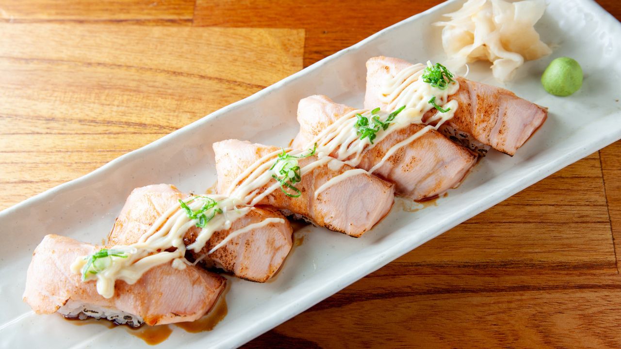 Seared Salmon Sushi (5)