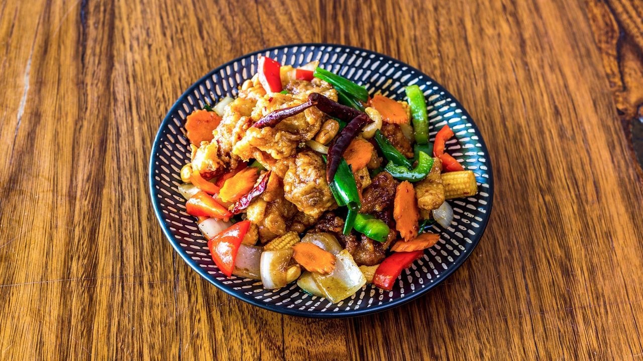 Cashew Nut with Crispy Chicken