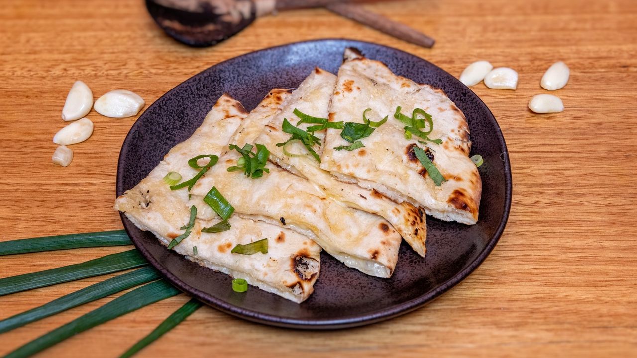 Cheese Garlic Naan