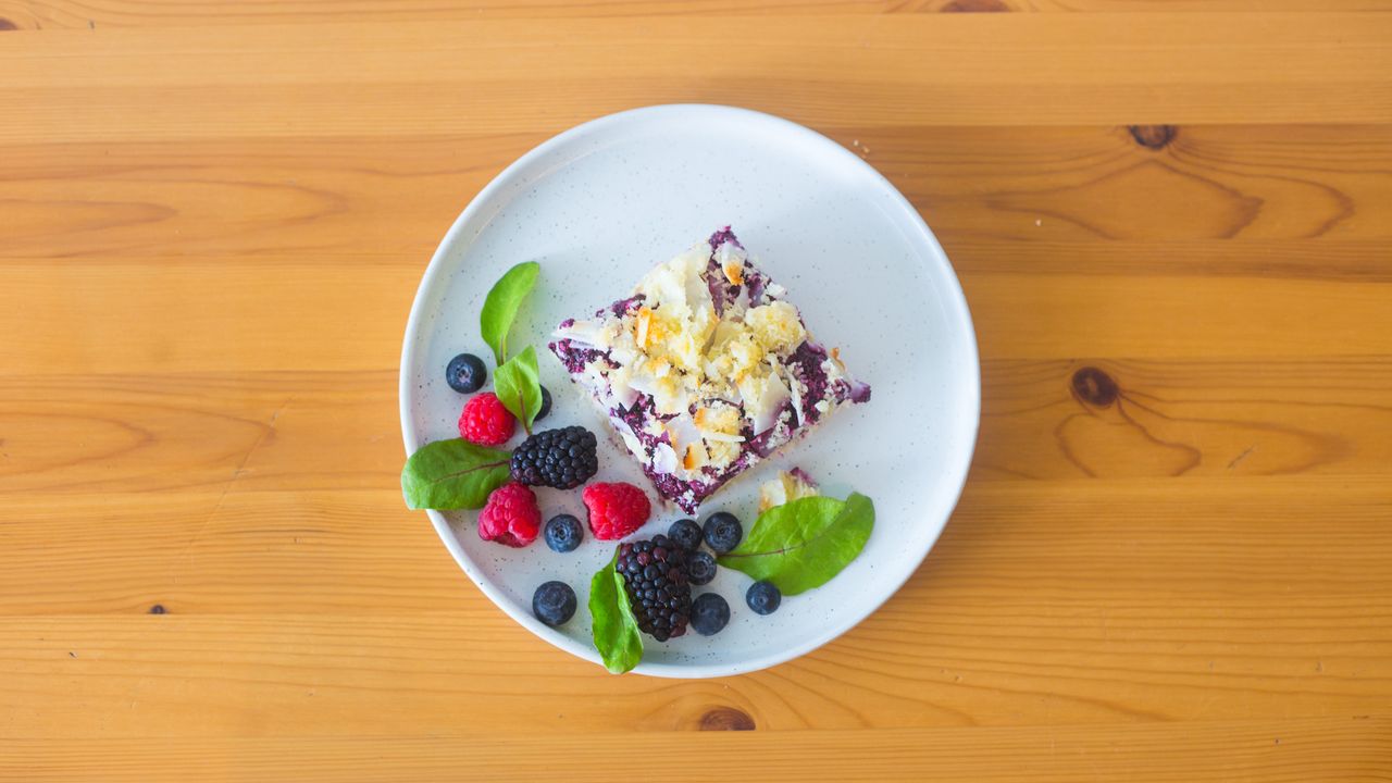 Keto Berry Crumble (GF) (Low Carb) (Keto Friendly)