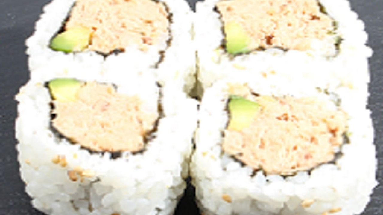 Cooked Tuna Avo Medium Roll