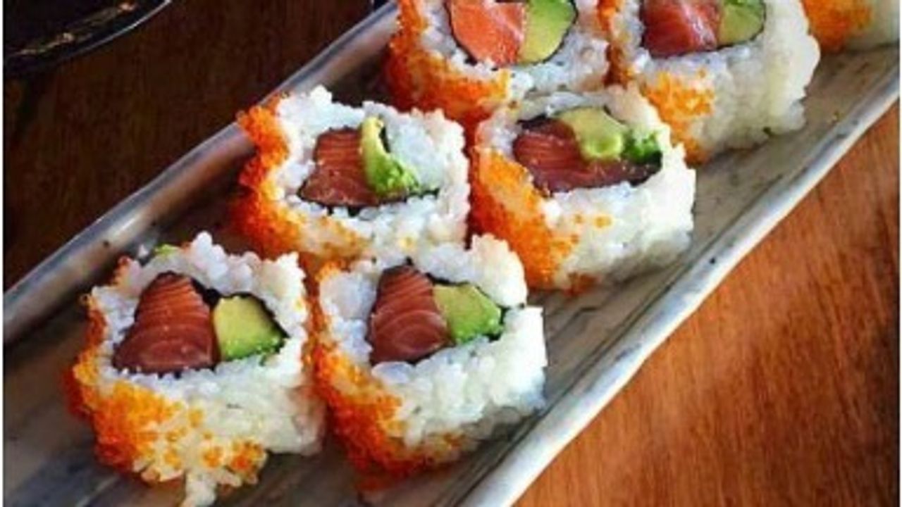 Sake California Roll (8pcs)