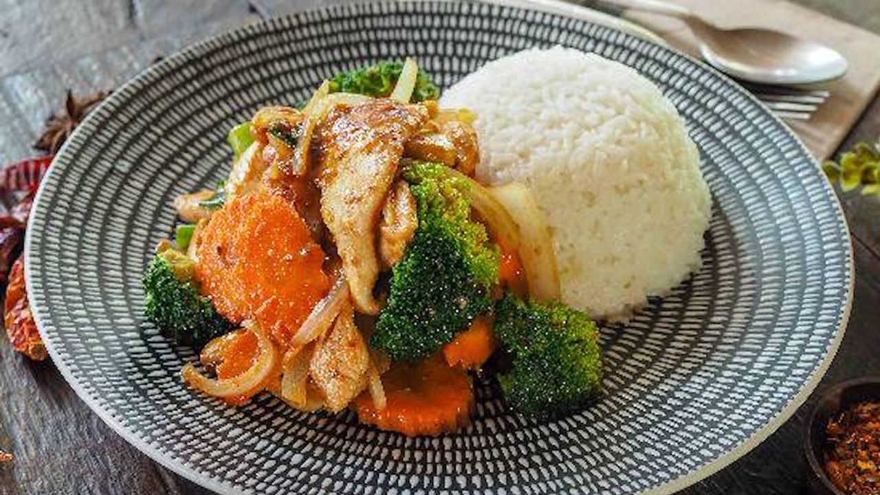 Chicken w/ Cashew Nut