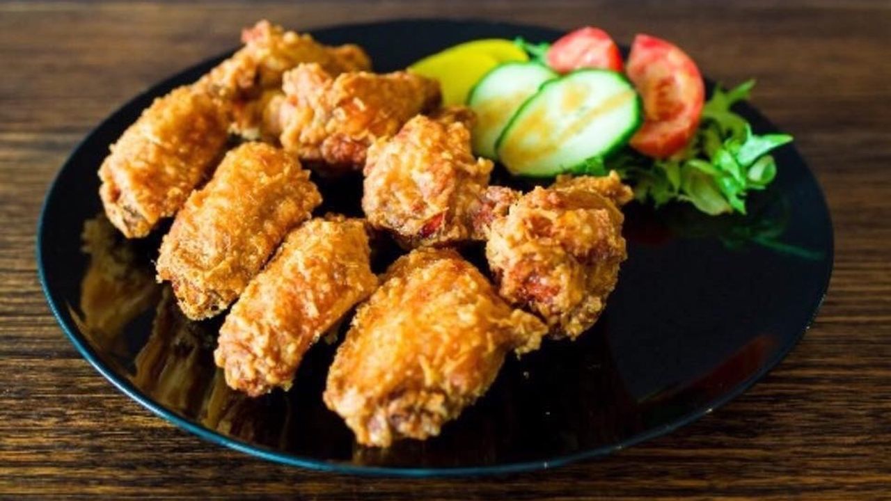 19. Tempura Fried Chicken Wings (8 Pc)
