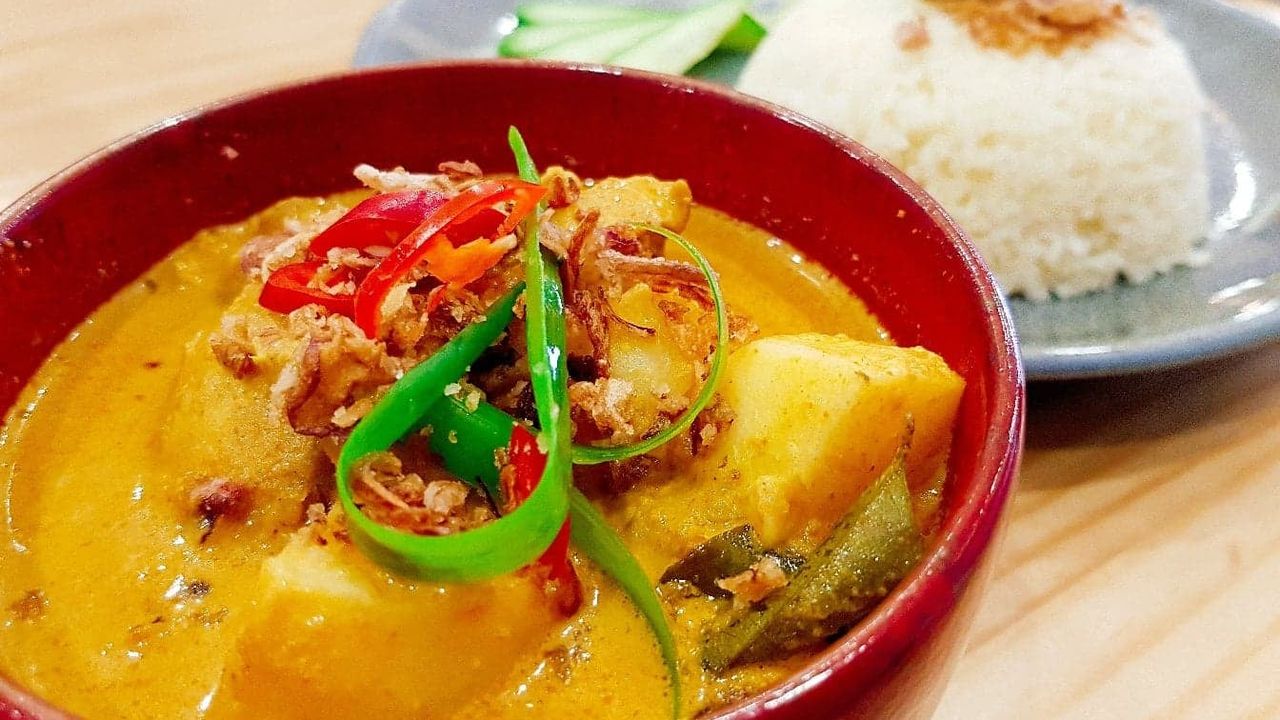 Malaysian Curry Chicken Rice