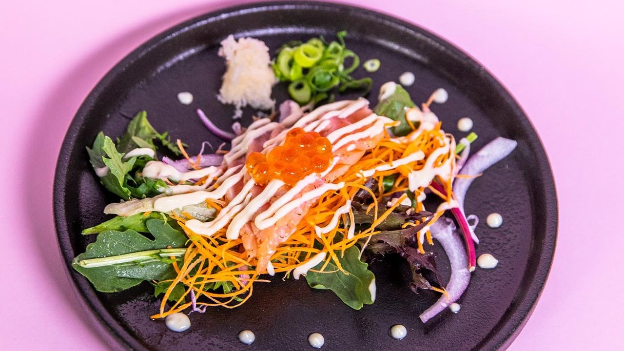 Salmon Tataki Salad