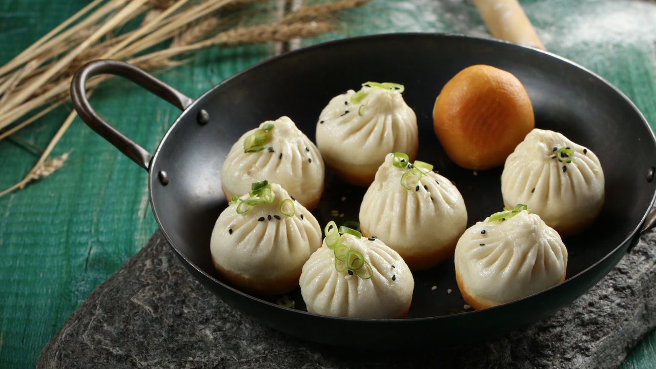 Pan Fried Pork Buns (8 Pieces)