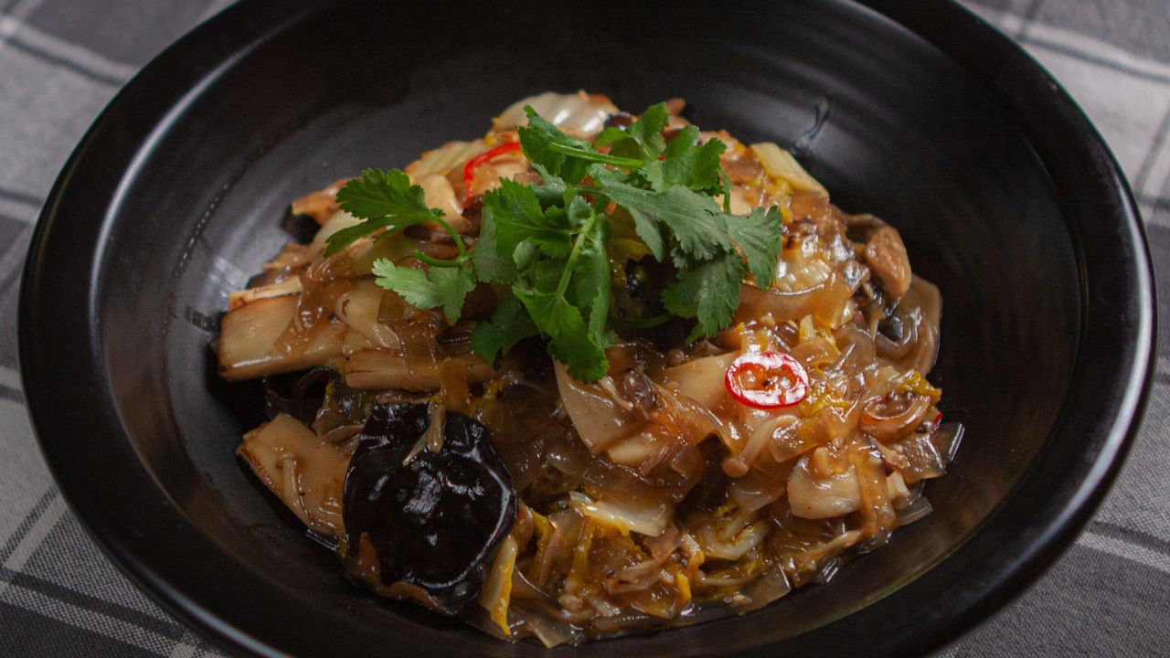 Stir-fried Mushroom Noodle