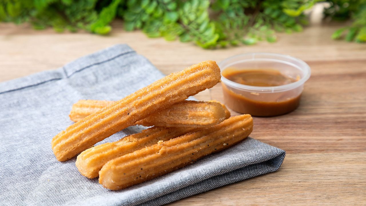 Churros with Fudge Sauce