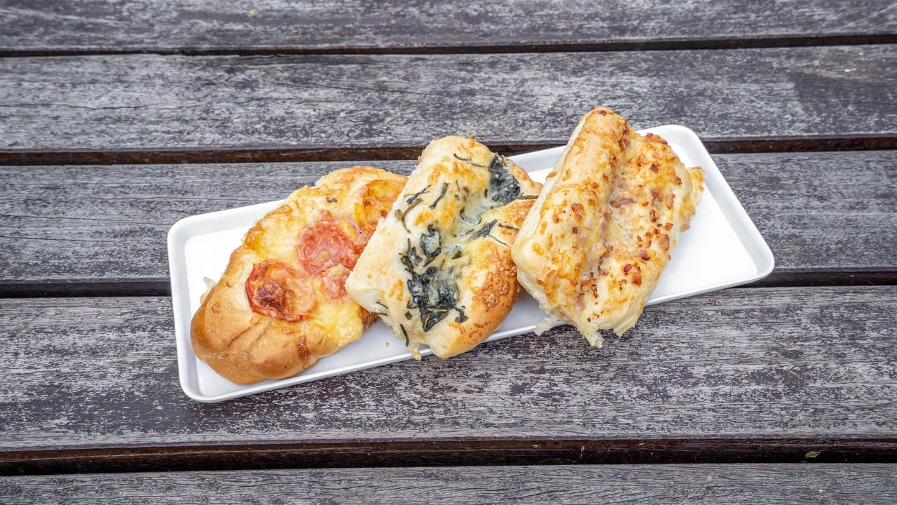 Salad Roll with Cheese and Vegetable Roll and Drink