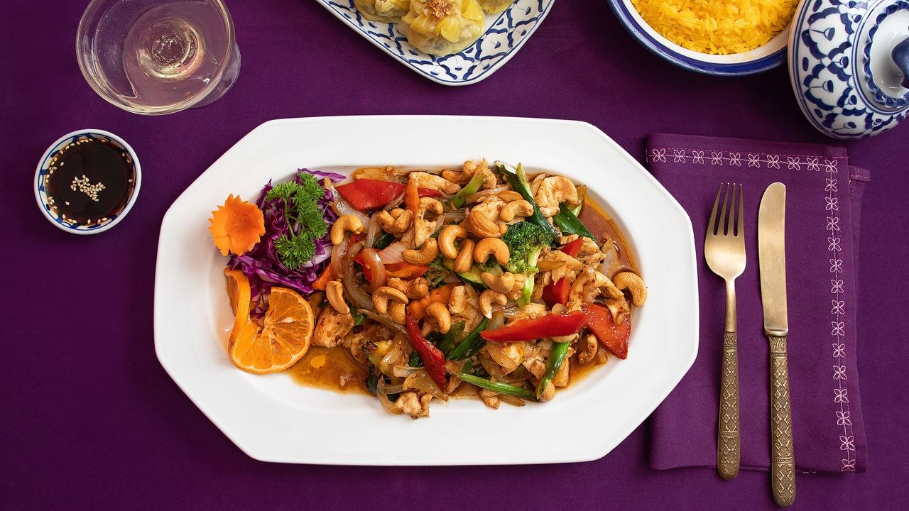 Cashew Nuts and Onion