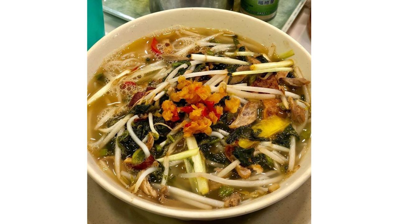 Shredded Duck & Pickle Cabbage with Vermicelli