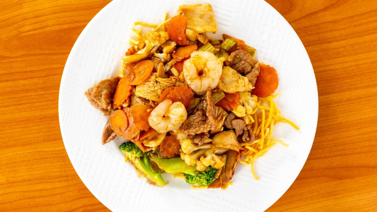 Combination Chow Mein Noodles