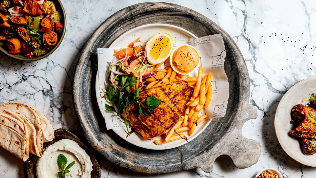 FISH & CHIPS & SALAD