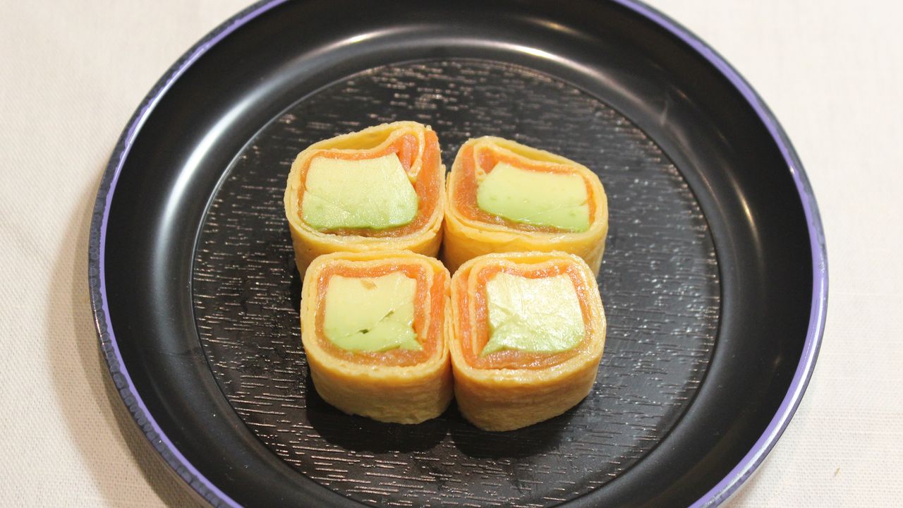 Smoked Salmon Egg Roll
